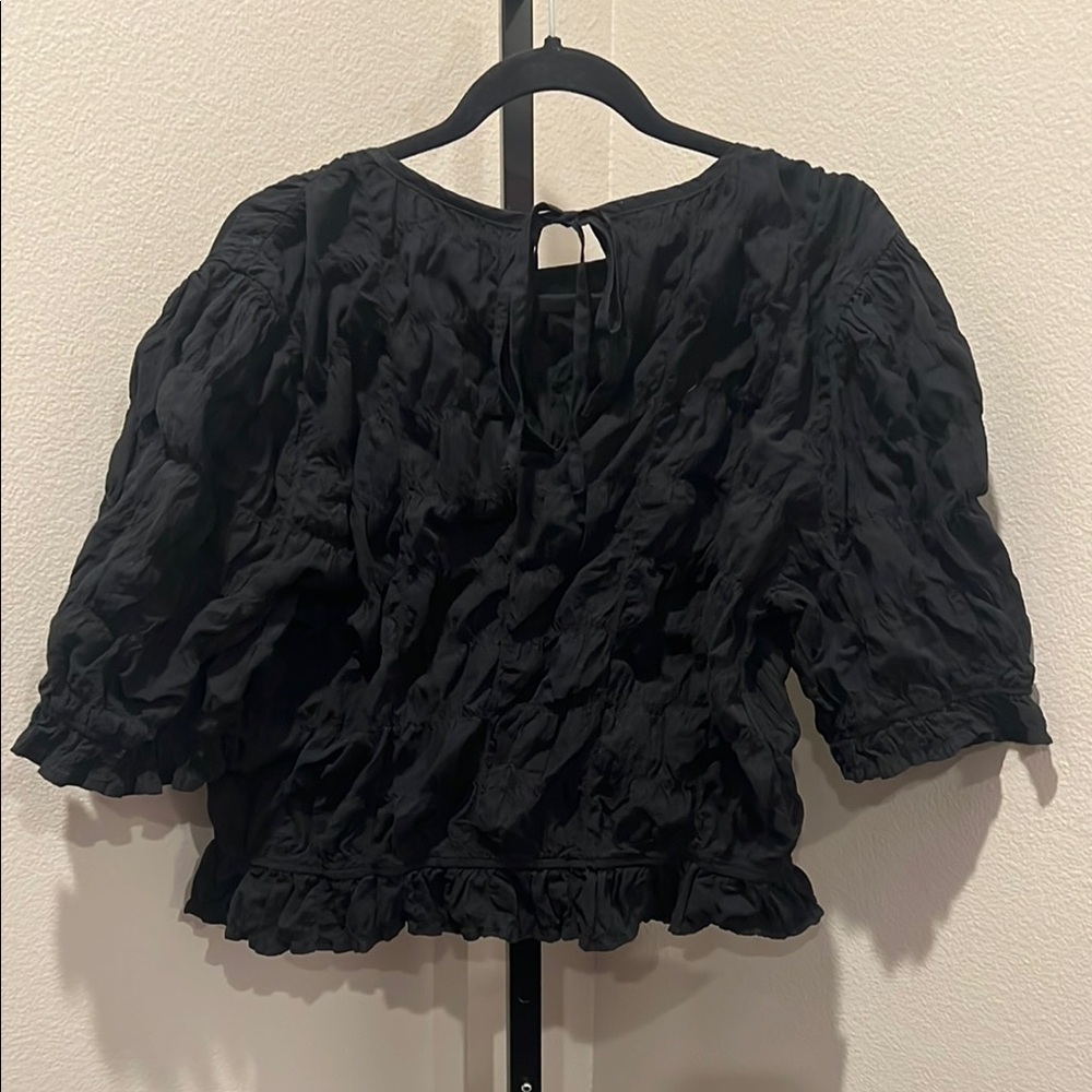 Black Puff Sleeve Cropped Blouse - Picture 3 of 3